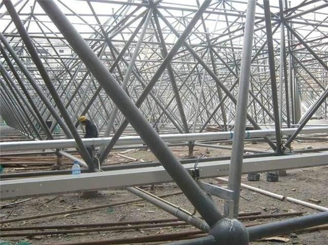 霸州盘点螺栓球网架对选材方面的4点要求